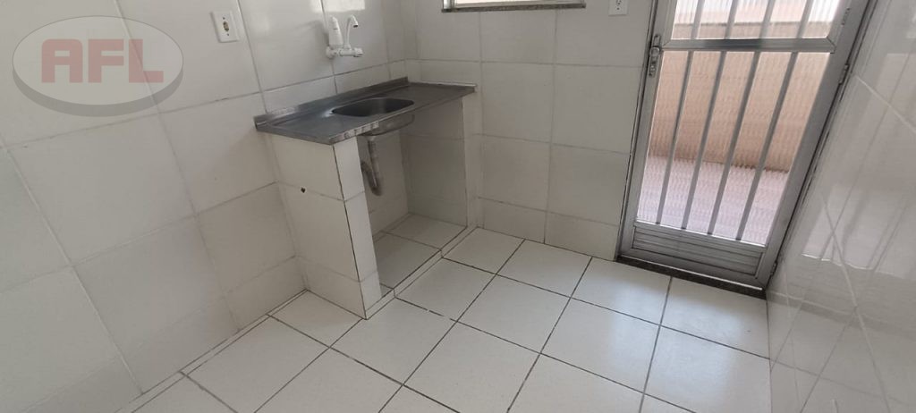 CASA DE VILA EM REALENGO