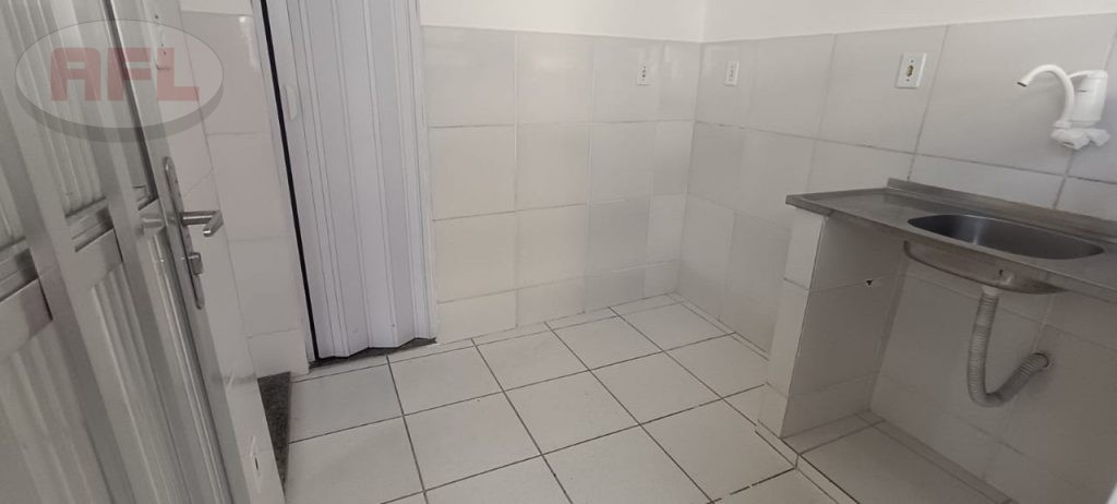 CASA DE VILA EM REALENGO