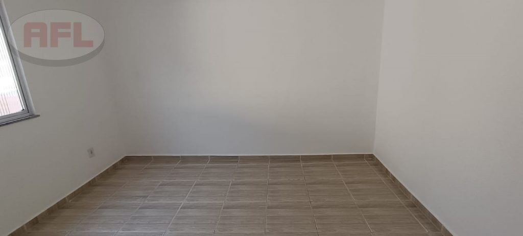 CASA DE VILA EM REALENGO