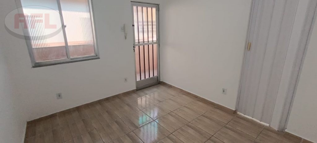 CASA DE VILA EM REALENGO