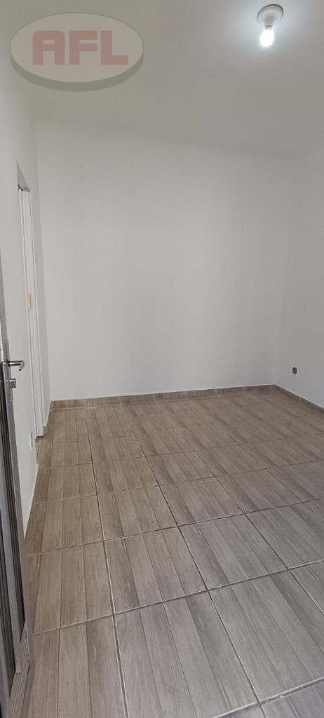 CASA DE VILA EM REALENGO