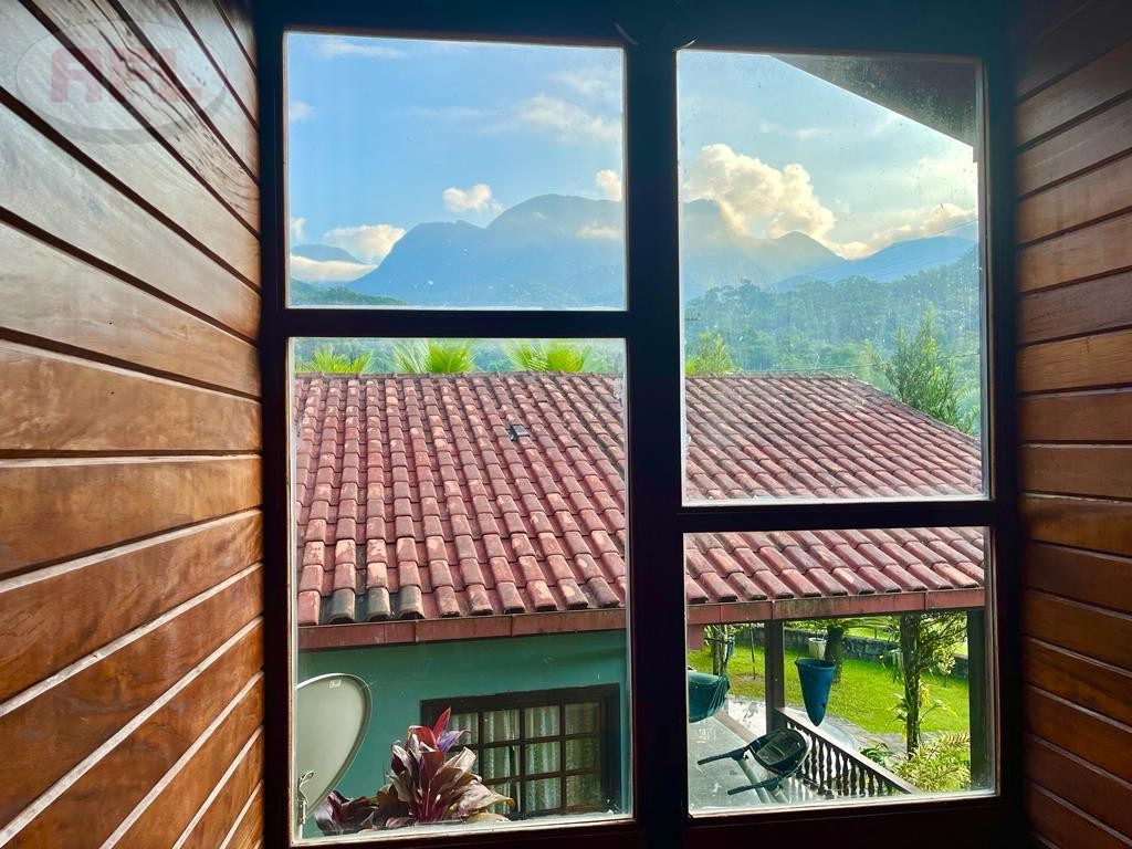 VENDE SE CASA EM GUAPIMIRIM