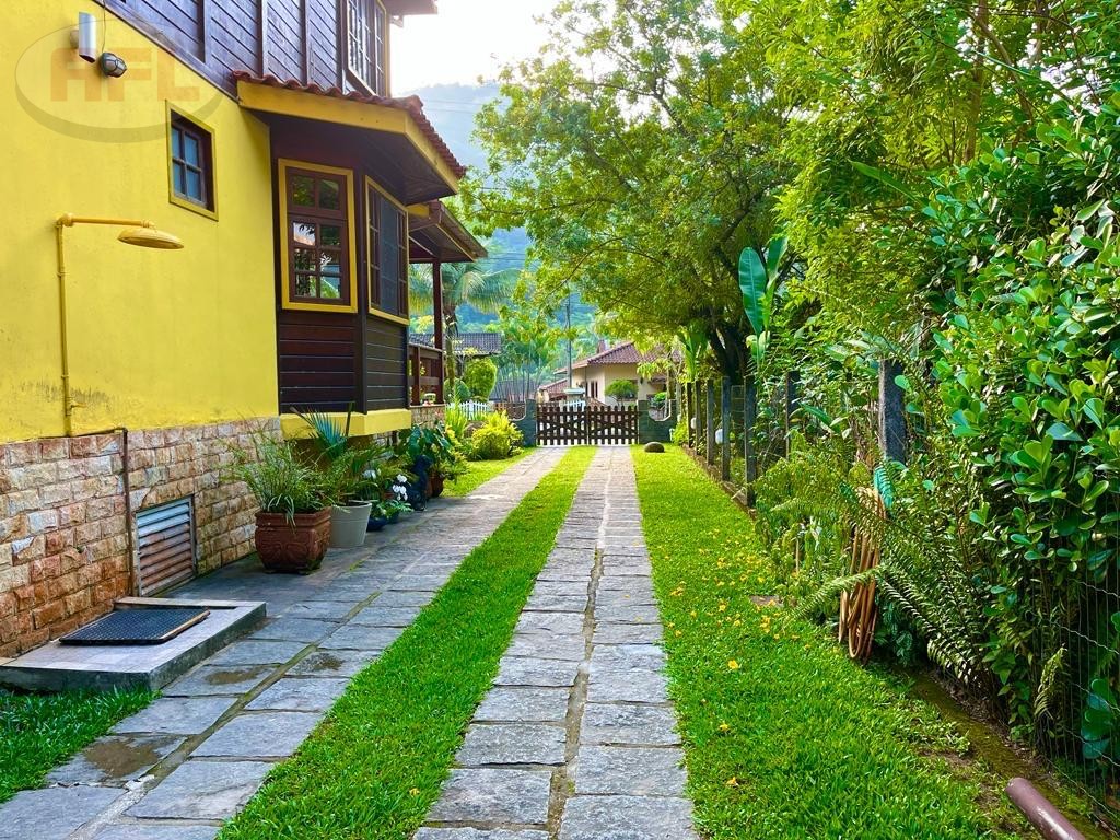 VENDE SE CASA EM GUAPIMIRIM