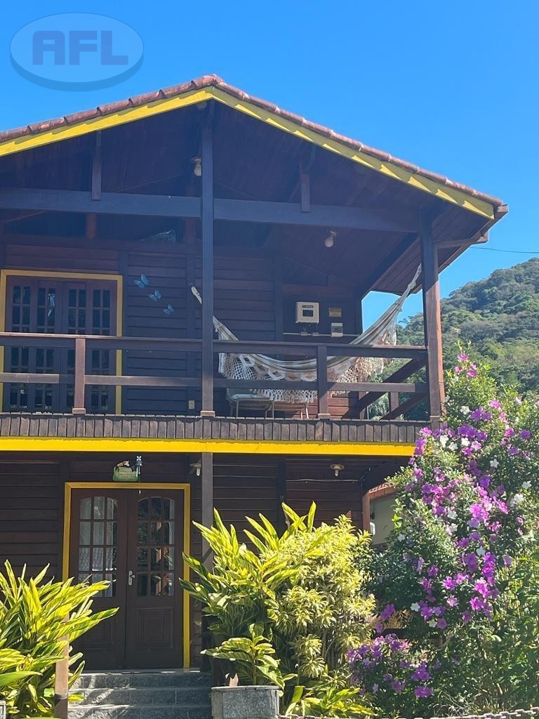 VENDE SE CASA EM GUAPIMIRIM