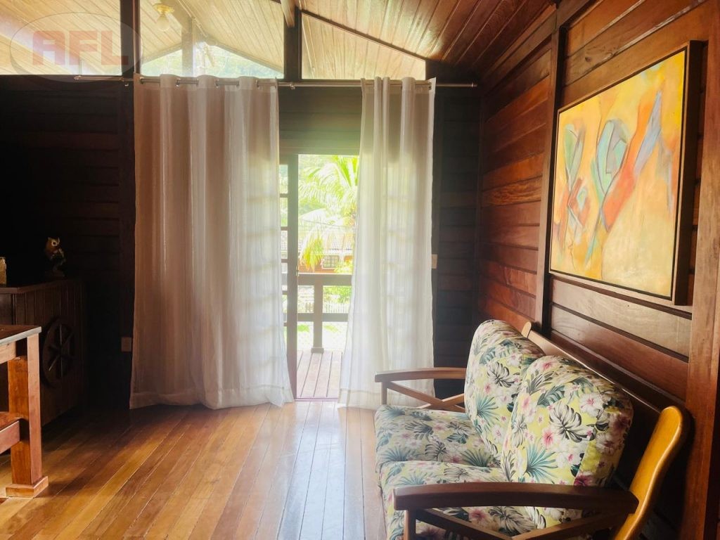 VENDE SE CASA EM GUAPIMIRIM