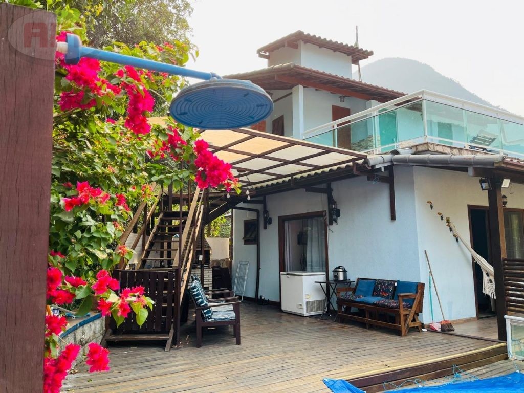 VENDE SE CASA EM GUAPIMIRIM