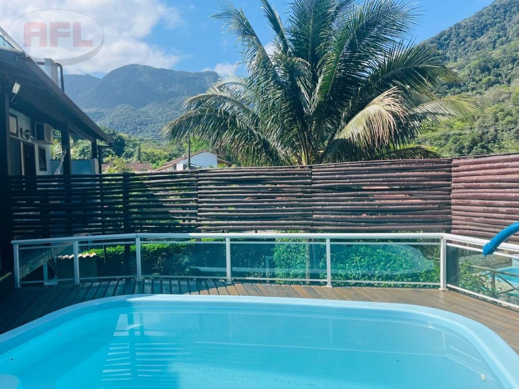 VENDE SE CASA EM GUAPIMIRIM