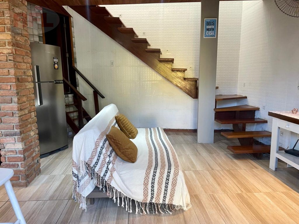 VENDE SE CASA EM GUAPIMIRIM