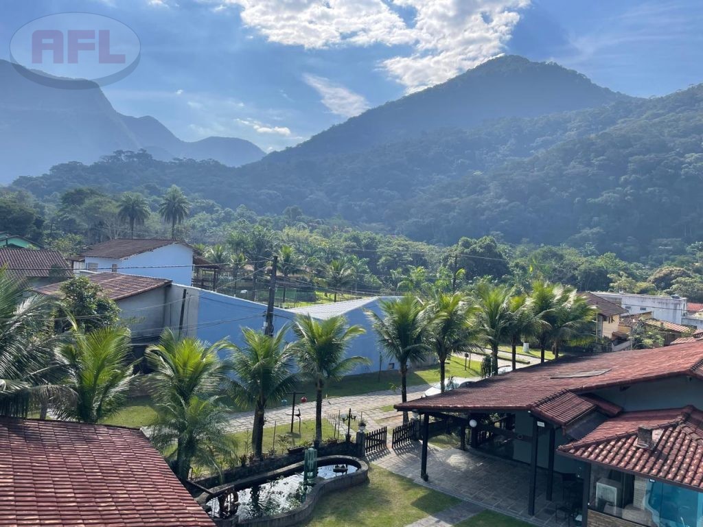 CASA EM GUAPIMIRIM