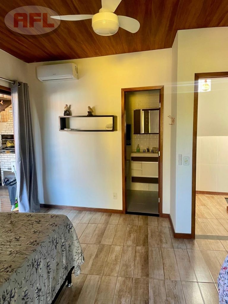 CASA EM GUAPIMIRIM