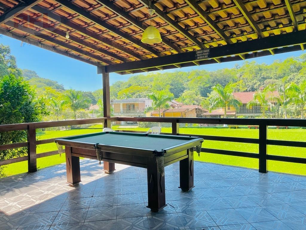 CASA EM GUAPIMIRIM