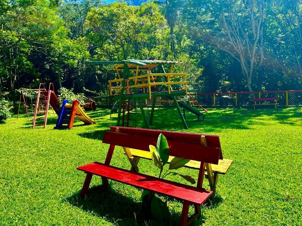 CASA EM GUAPIMIRIM