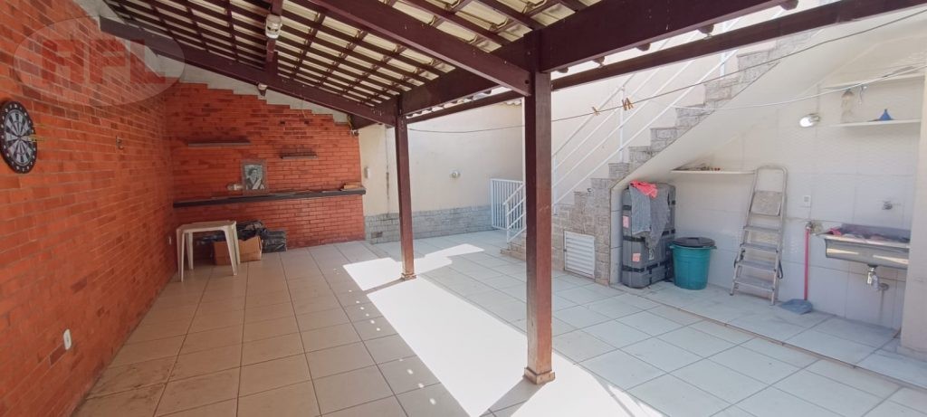 CASA EM VISTA ALEGRE