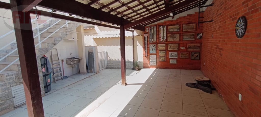 CASA EM VISTA ALEGRE