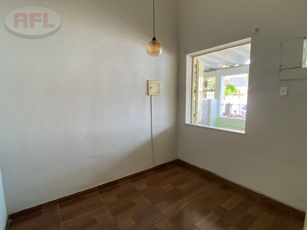 CASA TÉRREA EM VISTA ALEGRE