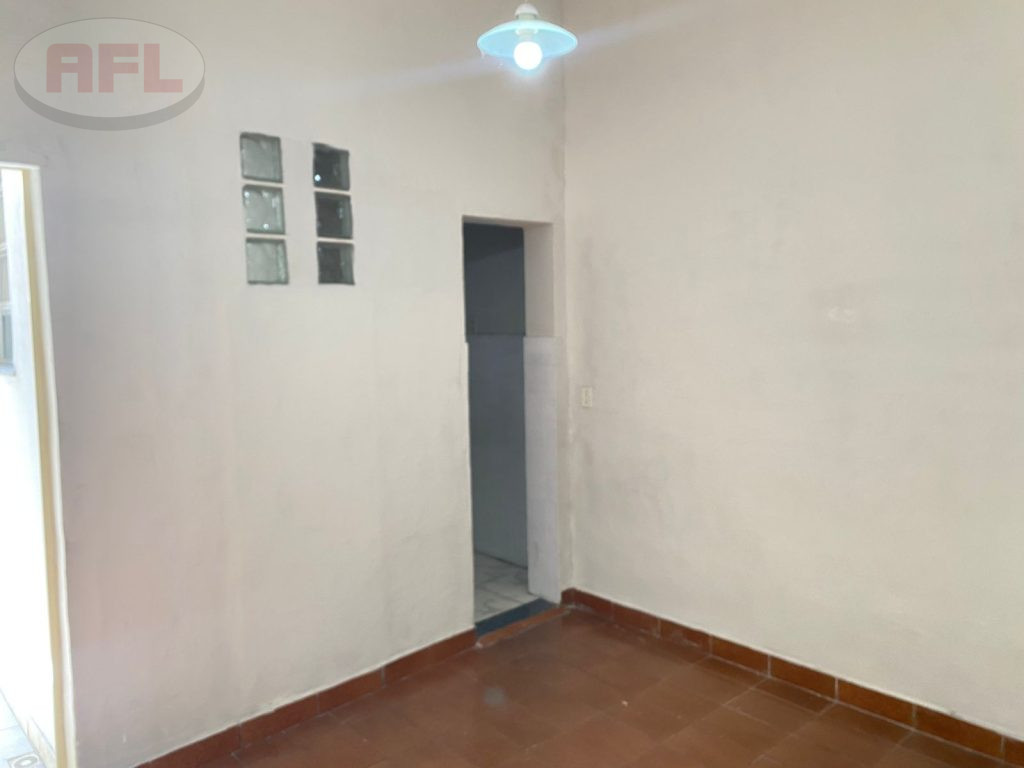 CASA TÉRREA EM VISTA ALEGRE