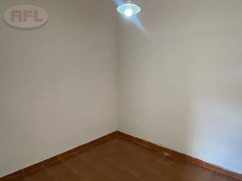 CASA TÉRREA EM VISTA ALEGRE