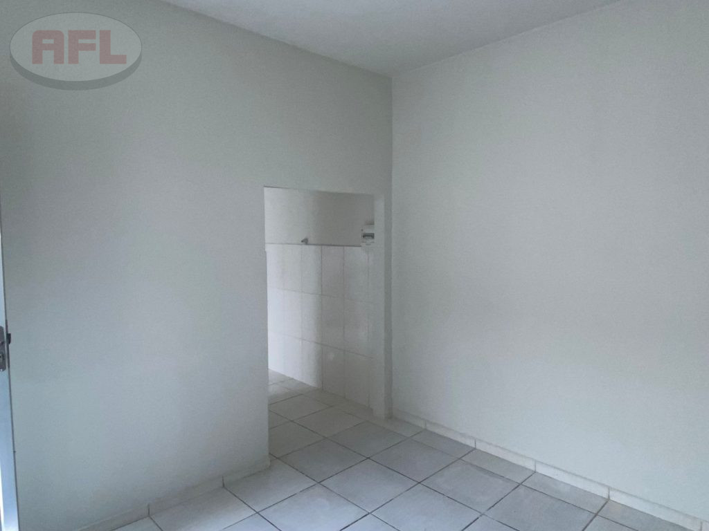 CASA DE VILA EM REALENGO