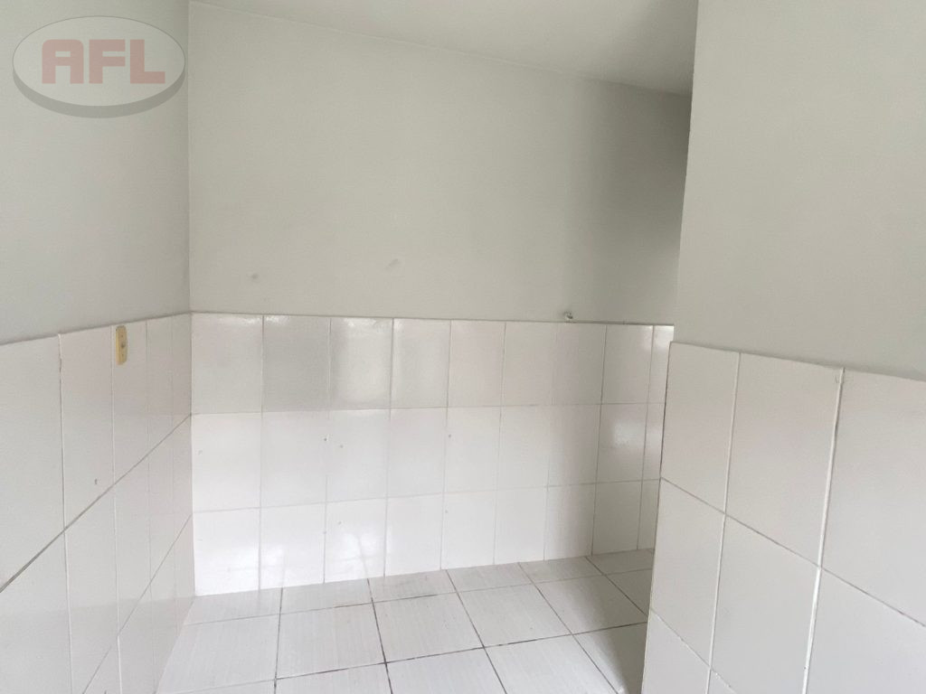 CASA DE VILA EM REALENGO