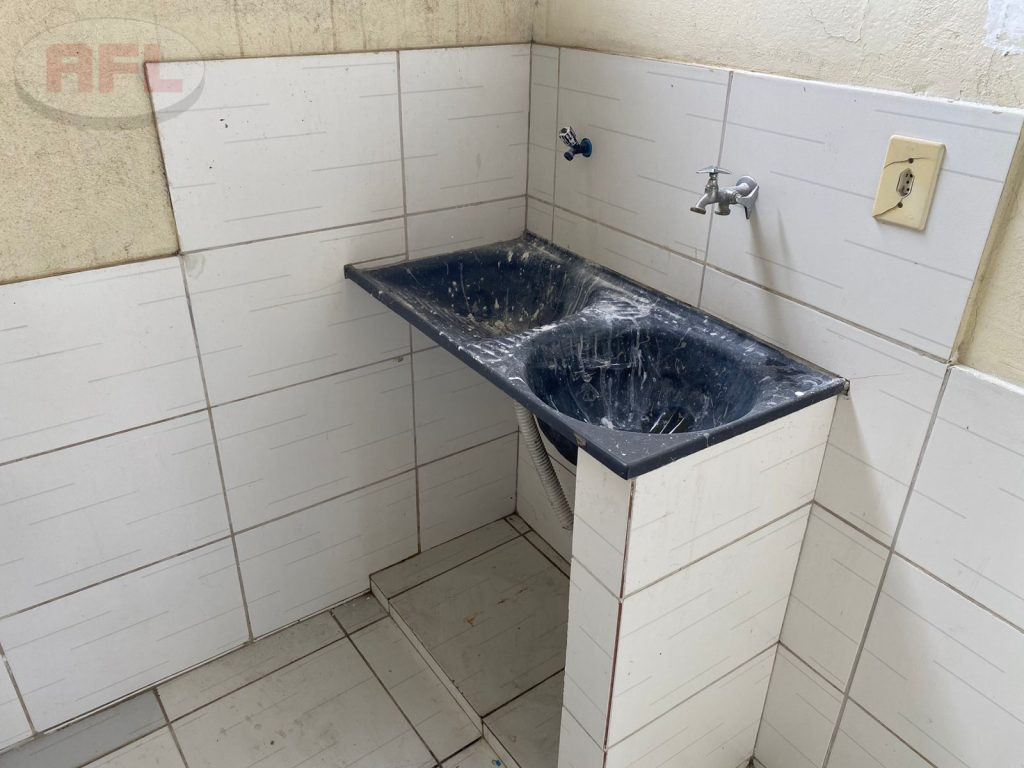 CASA DE VILA EM REALENGO